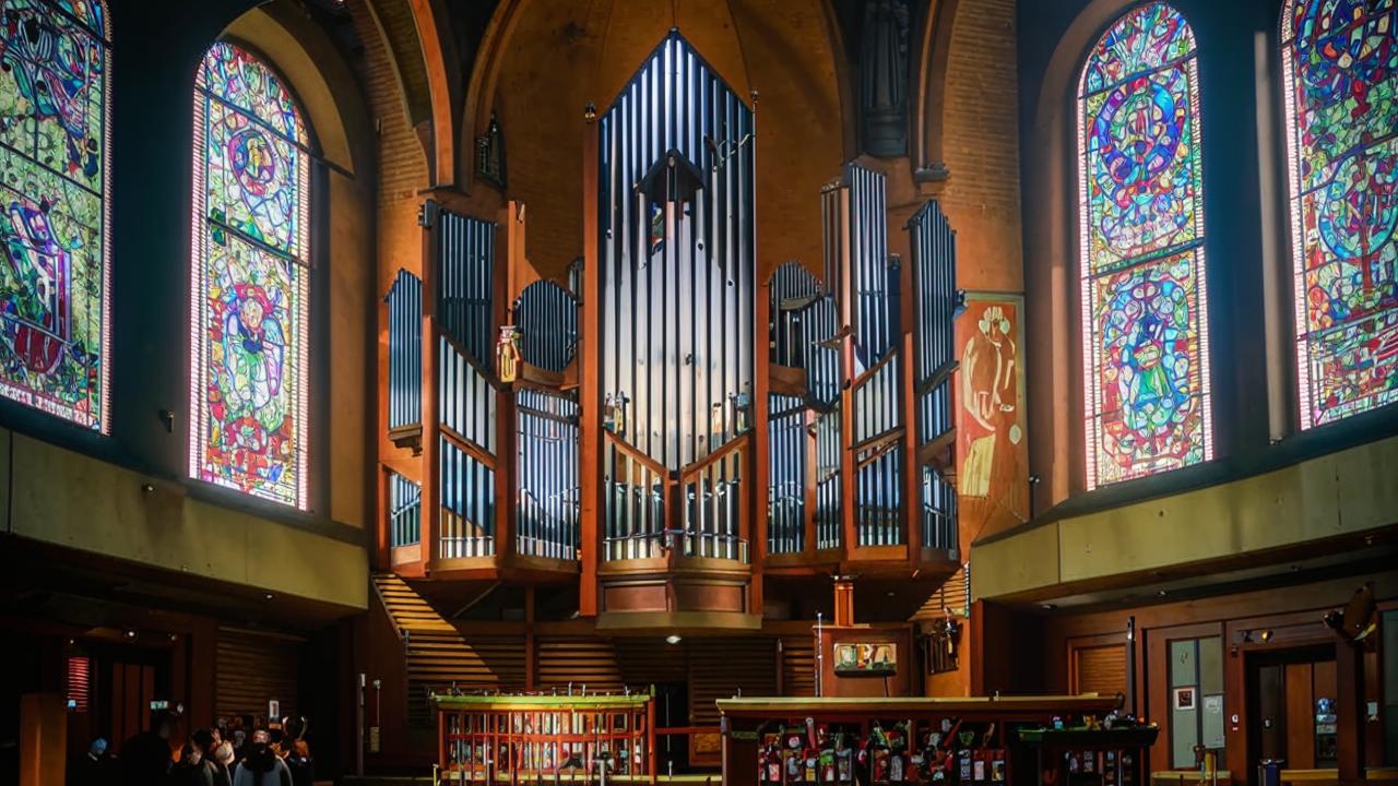 The organ at the Music Museum