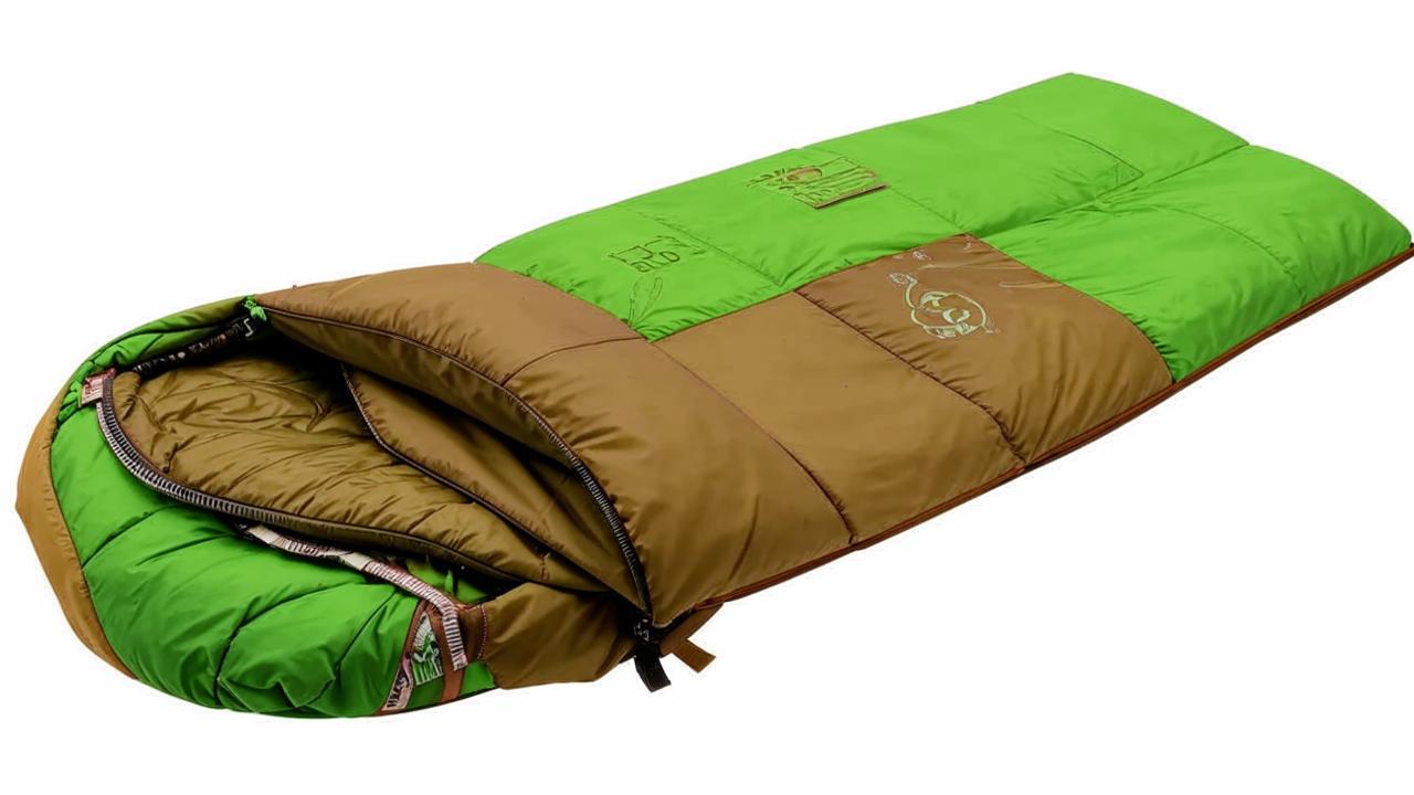 Alexika Siberia Wide sleeping bag, 18 299 RUB / Adrenaline Sport