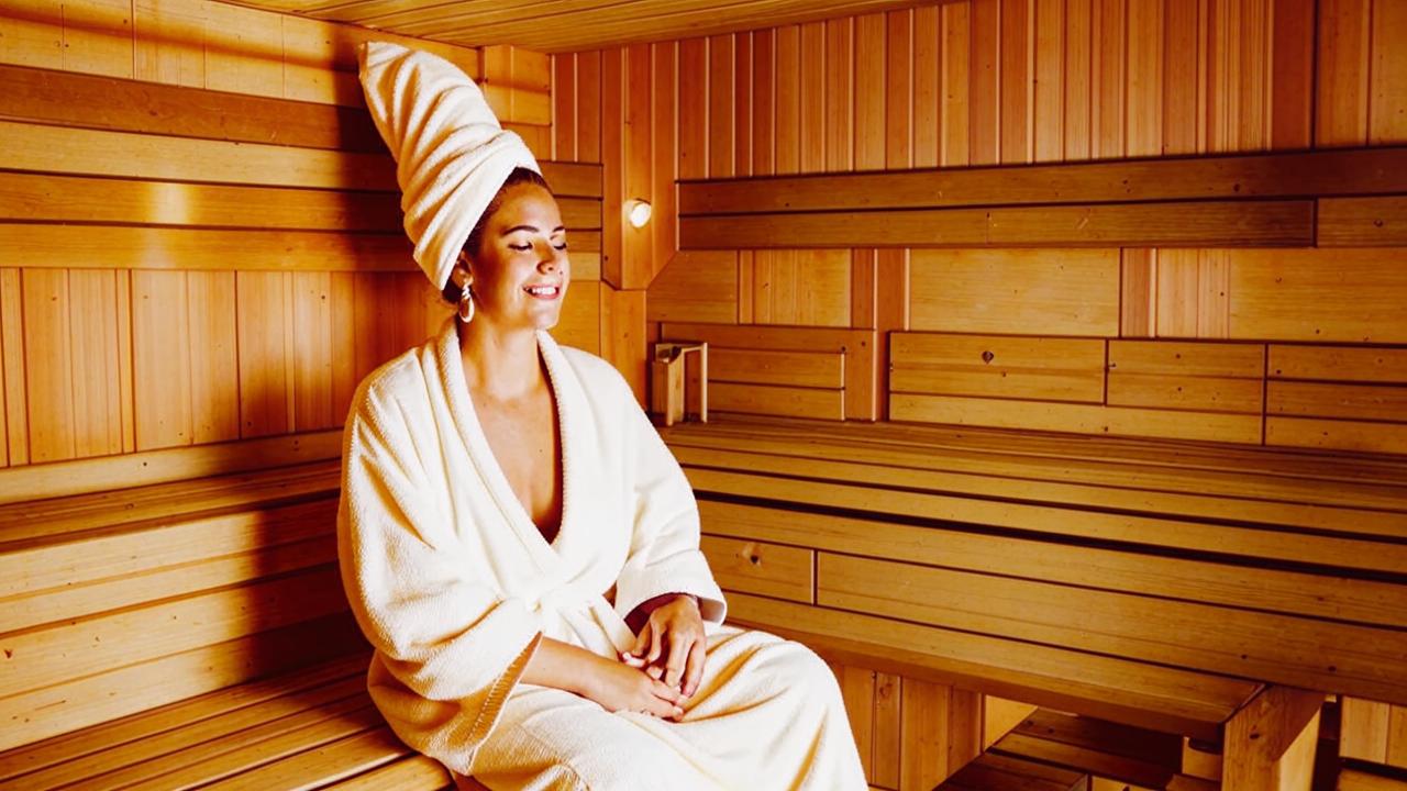 Is it possible to lose weight in a bath or sauna?